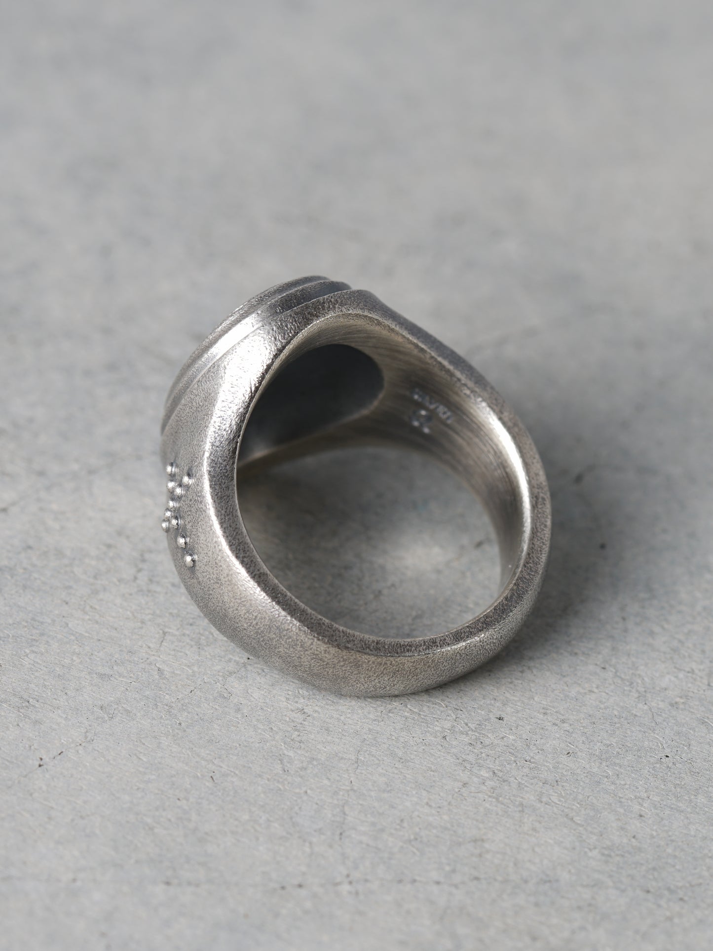 QR23NA Small Maria Oval Ring Normal and Antique ver.