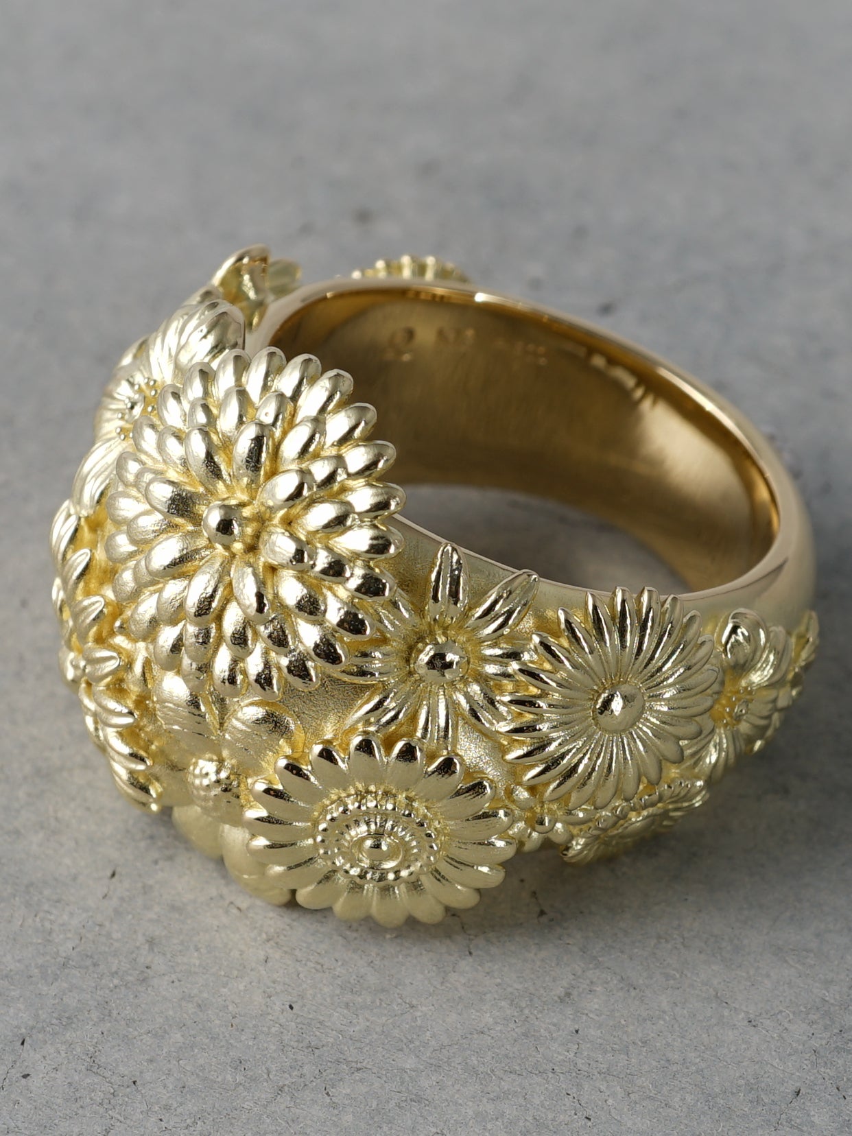 QFO079 Bouquet Ring