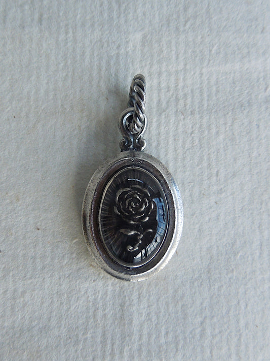 QSO130 Rose Oval Pendant Custom 3