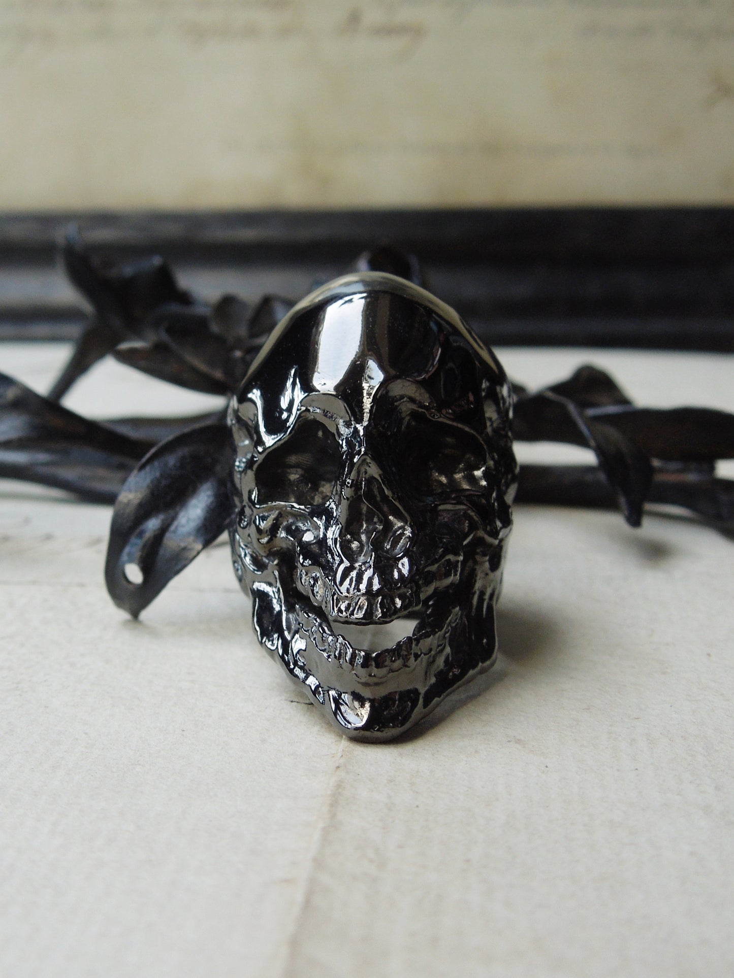 QFO068 Smile Skull Ring