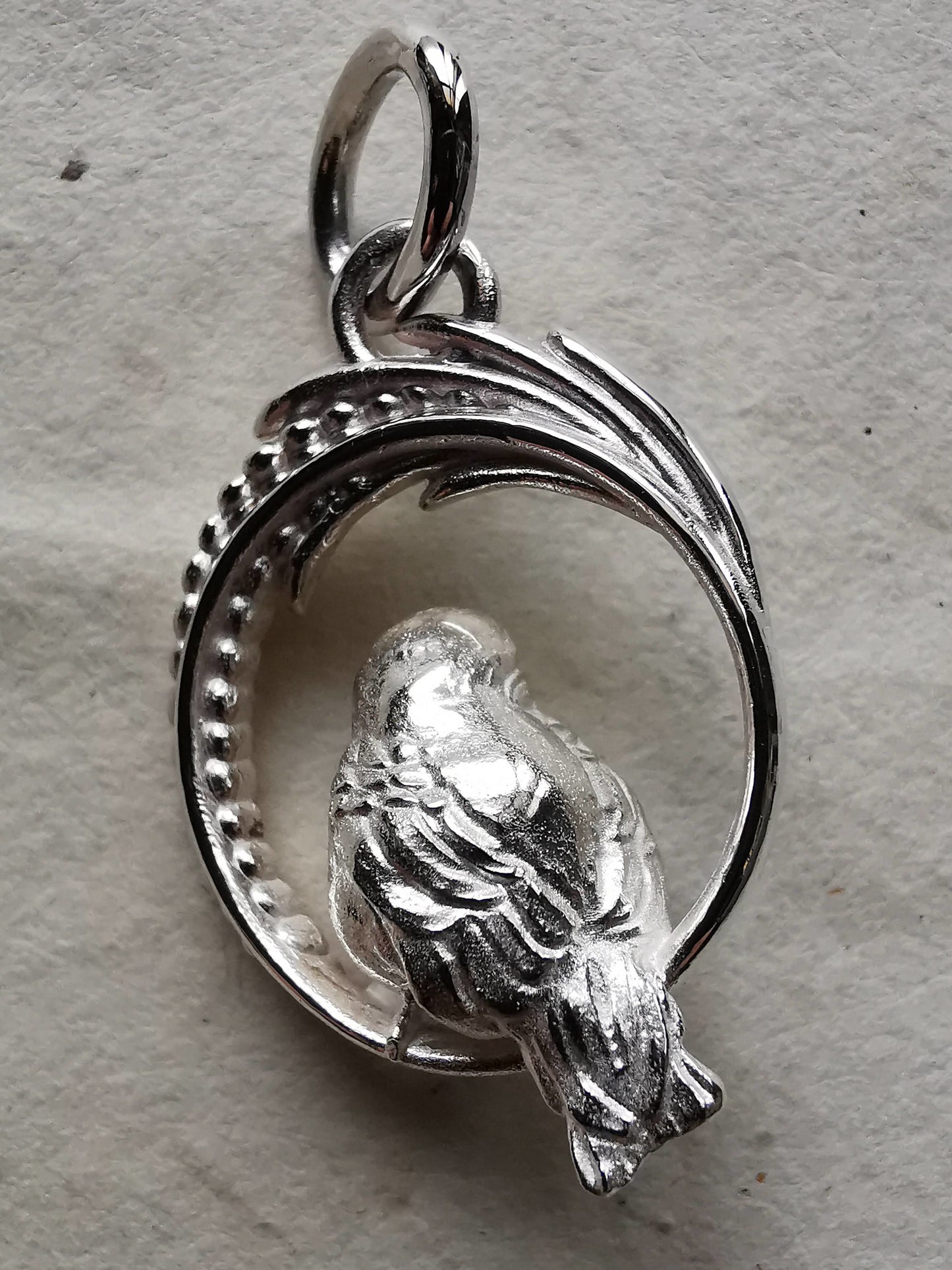 QFO070 Sparrow Pendant